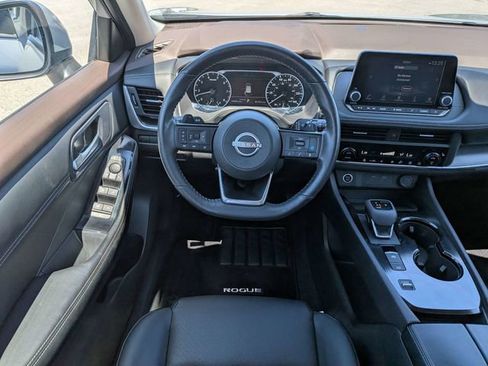 Used 2023 Nissan Rogue SV w/ SV Premium B Package FWD image 17