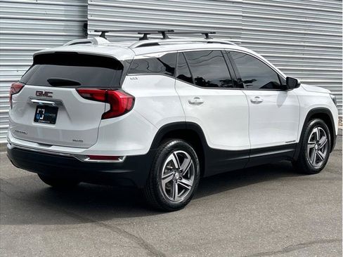 Used 2020 GMC Terrain SLT image 3