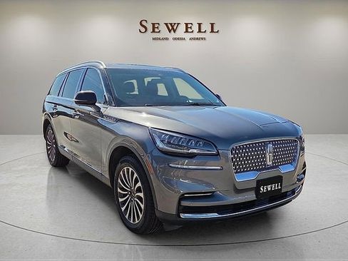 Used 2023 Lincoln Aviator Reserve w/ Elements Package Plus AWD/4WD image 6