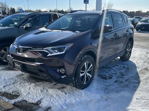 Used 2018 Toyota RAV4 XLE w/ Plus Extra Value Package image 19