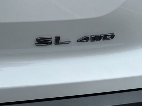 New 2026 Nissan Pathfinder SL image 8