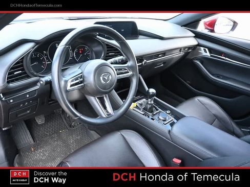 Used 2019 MAZDA MAZDA3 Hatchback w/ Premium Package image 8