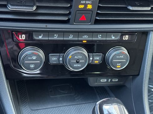 Used 2023 Volkswagen Jetta SEL FWD image 19