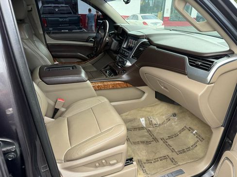 Used 2015 Chevrolet Tahoe LTZ AWD/4WD image 17