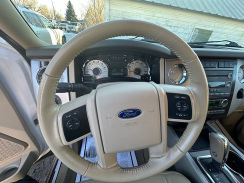 Used 2013 Ford Expedition EL XLT image 11