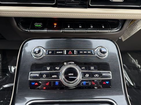 Certified 2022 Lincoln Nautilus Reserve w/ Equipment Group 201A image 26