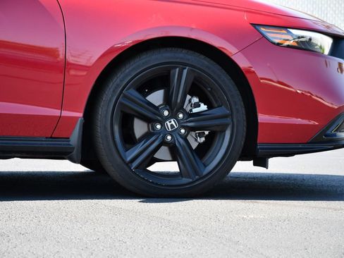 Used 2024 Honda Accord Sport image 9