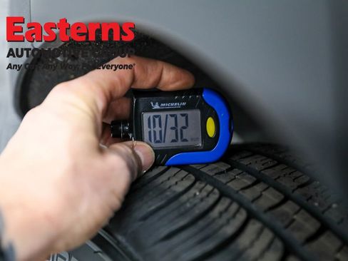 Used 2024 Volkswagen Taos S image 28