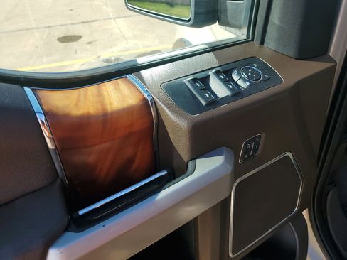 Used 2017 Ford F150 King Ranch w/ Equipment Group 601A Luxury image 31