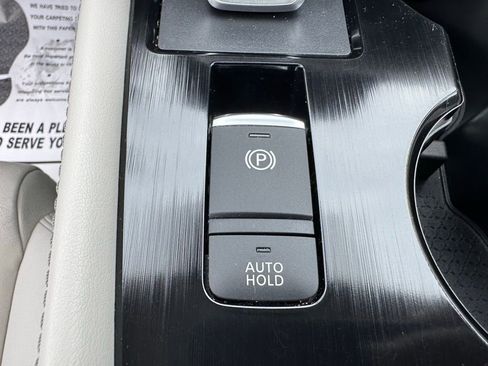 Used 2022 Nissan Rogue SL w/ SL Premium Package image 16