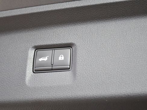 Used 2023 INFINITI QX60 Luxe w/ Performance Audio Package image 9