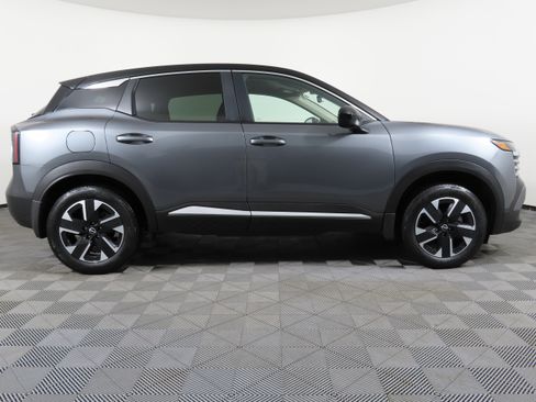 Certified 2025 Nissan Kicks SV w/ Charging Package image 41