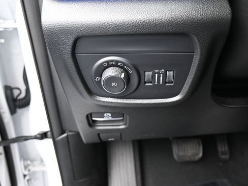 Used 2024 Jeep Grand Cherokee Overland w/ Adv Protech Group III image 37