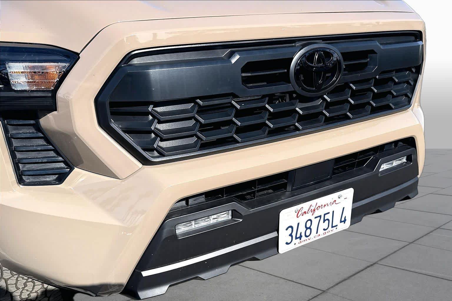 Certified 2026 Toyota Tacoma TRD Off-Road AWD/4WD image 28
