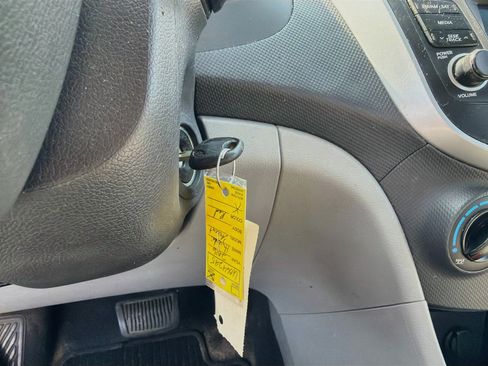 Used 2016 Hyundai Accent SE FWD image 10