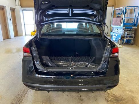 New 2025 Nissan Versa SR w/ Trunk Package image 17