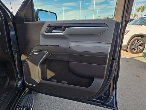 Used 2022 GMC Sierra 1500 SLT w/ SLT Convenience Package image 29