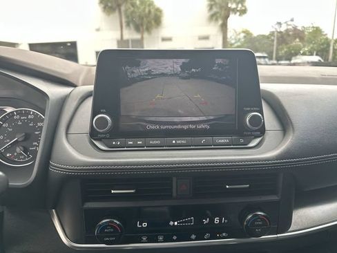 Used 2023 Nissan Rogue SV FWD image 24
