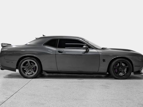 Used 2019 Dodge Challenger R/T Scat Pack w/ Dynamics Package RWD image 5