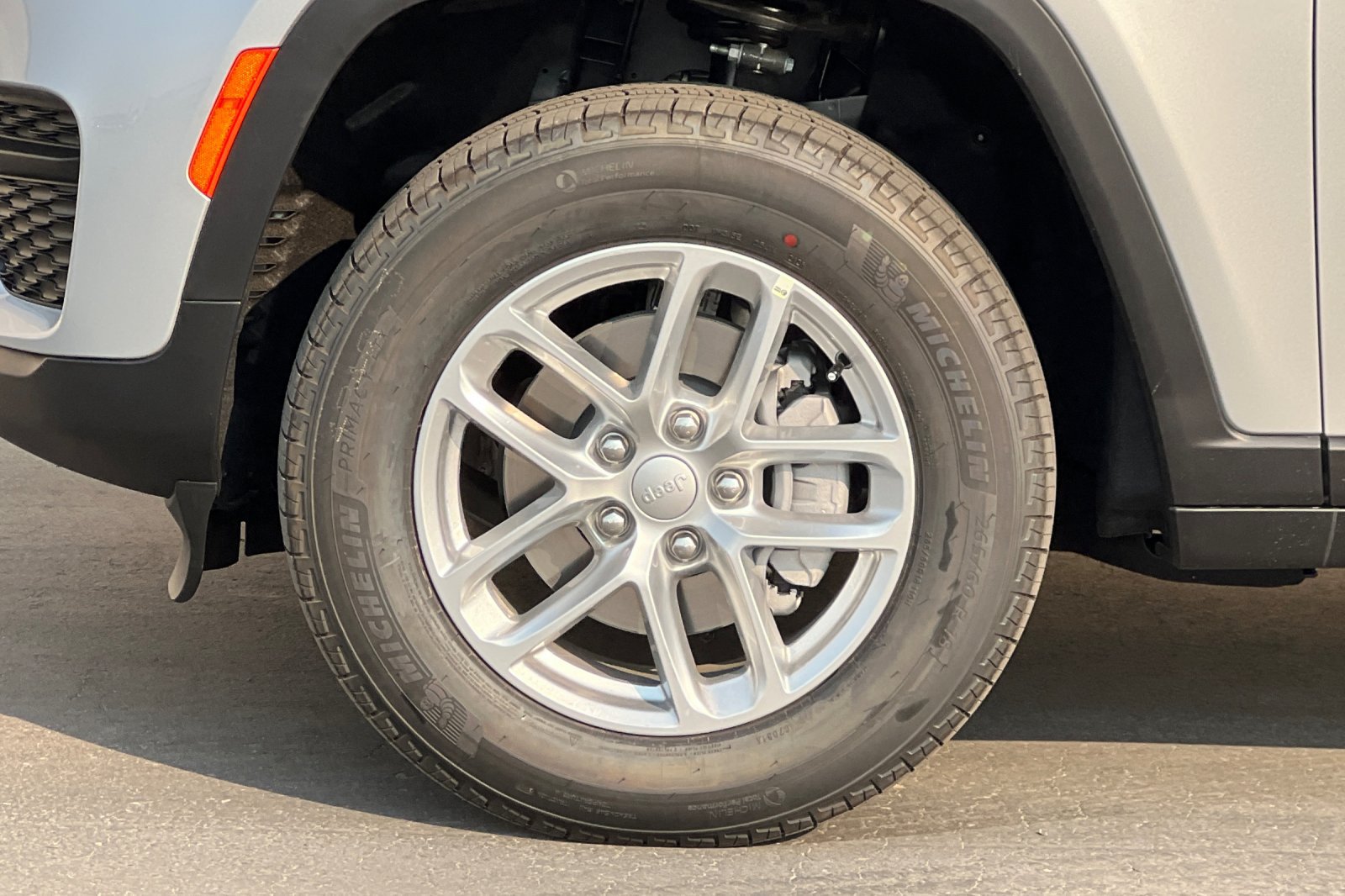 New 2026 Jeep Grand Cherokee Laredo X AWD/4WD image 9