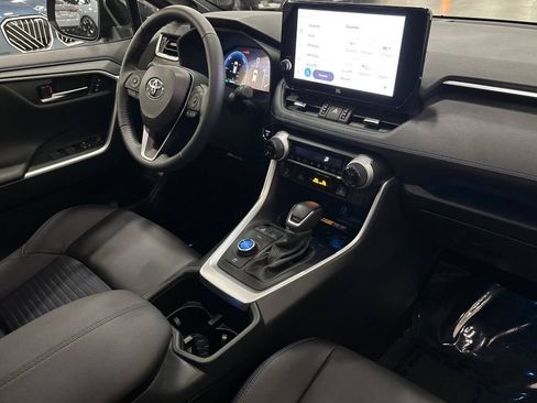 Used 2024 Toyota RAV4 XSE w/ Advanced Technology Package AWD/4WD image 18