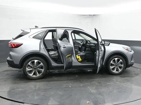 Used 2024 Ford Escape Platinum image 59