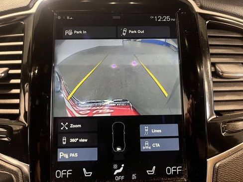 Used 2017 Volvo XC90 T6 Momentum w/ Vision Package image 28