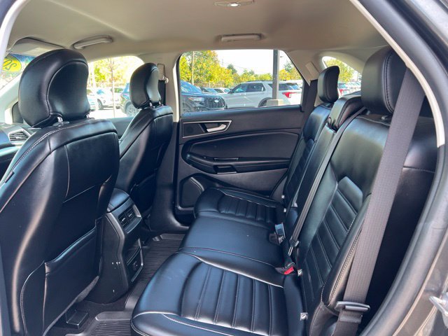 Used 2019 Ford Edge SEL w/ Equipment Group 201A AWD/4WD image 18