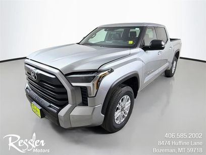 New 2026 Toyota Tundra SR5 w/ SR5 Premium Package