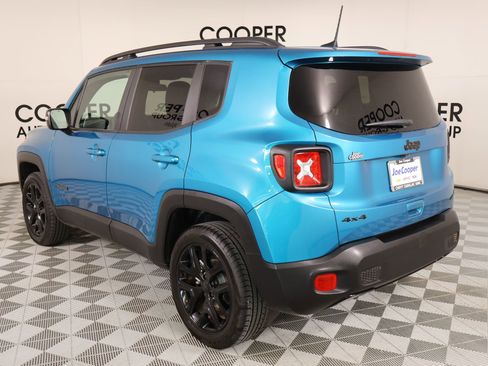 Used 2022 Jeep Renegade Altitude image 23