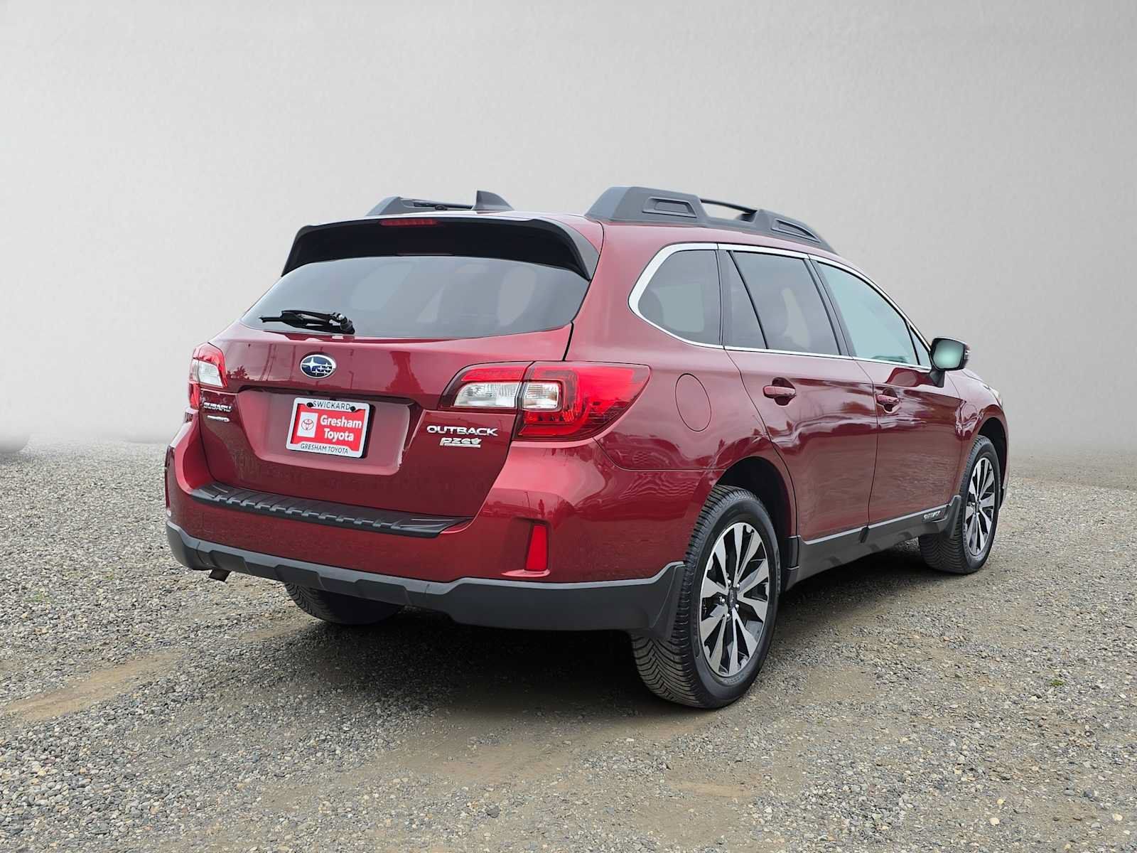 Used 2016 Subaru Outback 2.5i Limited AWD/4WD image 3
