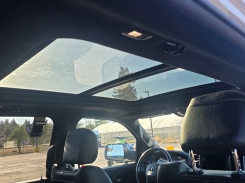 Used 2023 RAM 1500 Limited w/ Trailer Tow Group image 17