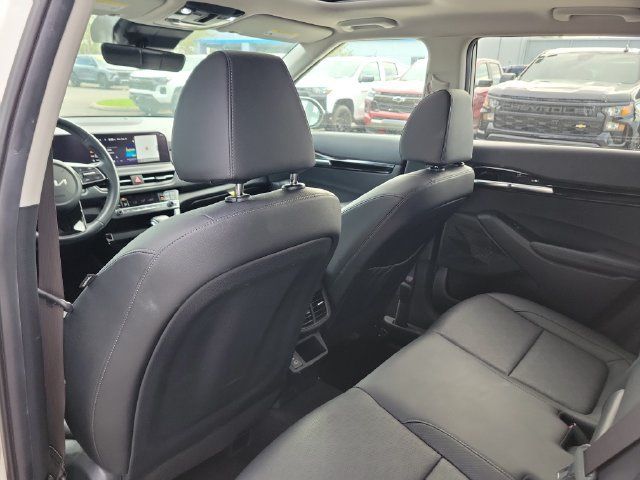 Used 2024 Kia Seltos EX AWD/4WD image 15