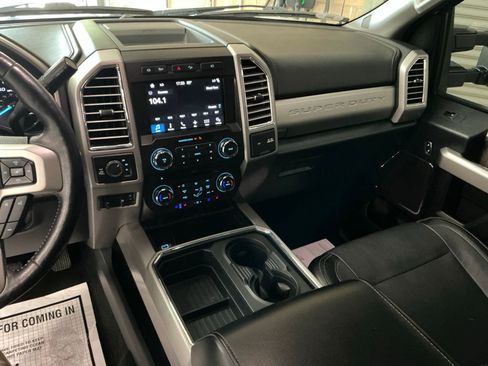 Used 2017 Ford F350 Lariat w/ Lariat Ultimate Package image 13