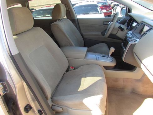 Used 2010 Nissan Murano S FWD image 16