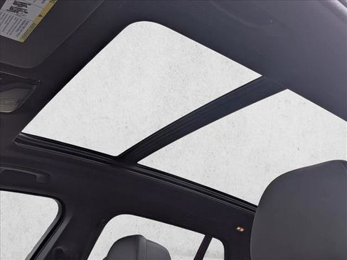 Used 2025 BMW X5 xDrive50e image 17