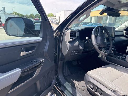 Used 2023 Toyota Tundra Limited AWD/4WD image 21