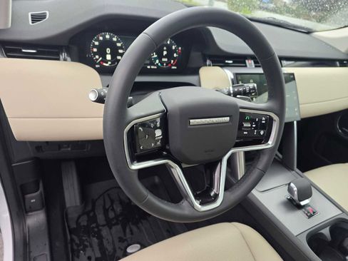Used 2025 Land Rover Discovery Sport S image 27