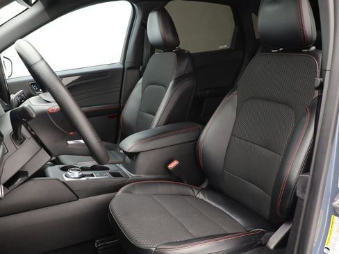 Used 2023 Ford Escape ST-Line Elite w/ Class II Trailer Tow Package image 18