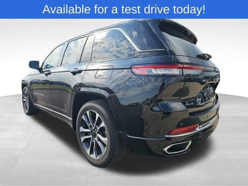 Used 2023 Jeep Grand Cherokee Overland w/ Luxury Tech Group IV image 3