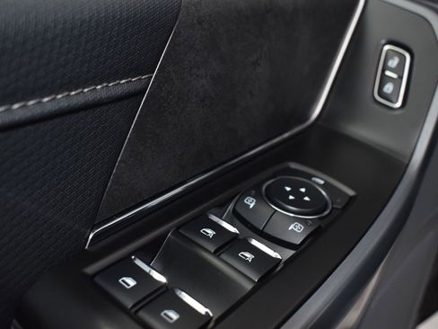 Used 2024 Ford F150 XLT image 11