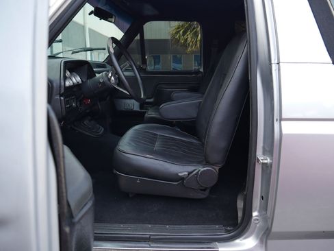 Used 1990 Ford Bronco AWD/4WD image 4
