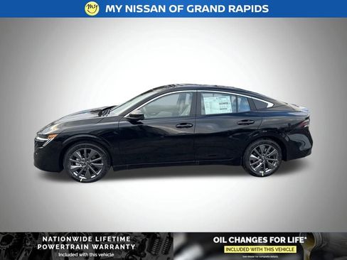 New 2026 Nissan Sentra SL w/ Floor Mat Package FWD image 4