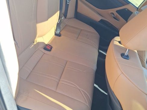 Used 2022 Lexus ES 300h Ultra Luxury w/ Accessory Package 2 image 40