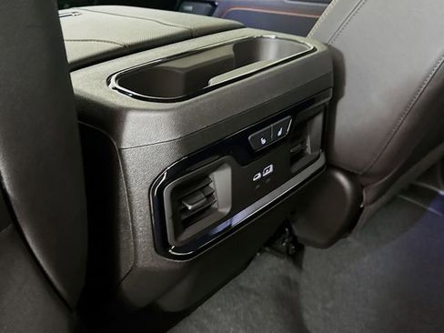 Used 2025 GMC Sierra 2500 AT4 AWD/4WD image 29
