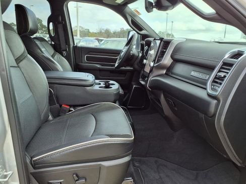Used 2026 RAM 2500 Laramie AWD/4WD image 18