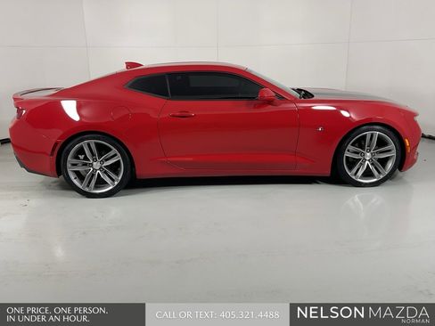 Used 2018 Chevrolet Camaro LT w/ RS Package image 9