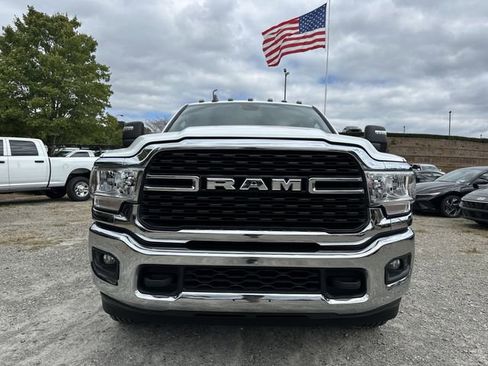 Used 2024 RAM 3500 Big Horn image 2