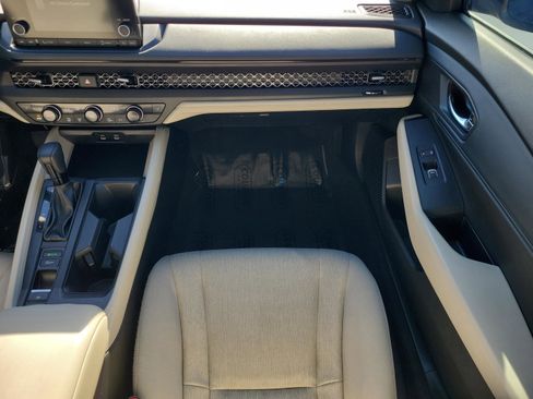 Used 2023 Honda Accord EX image 15