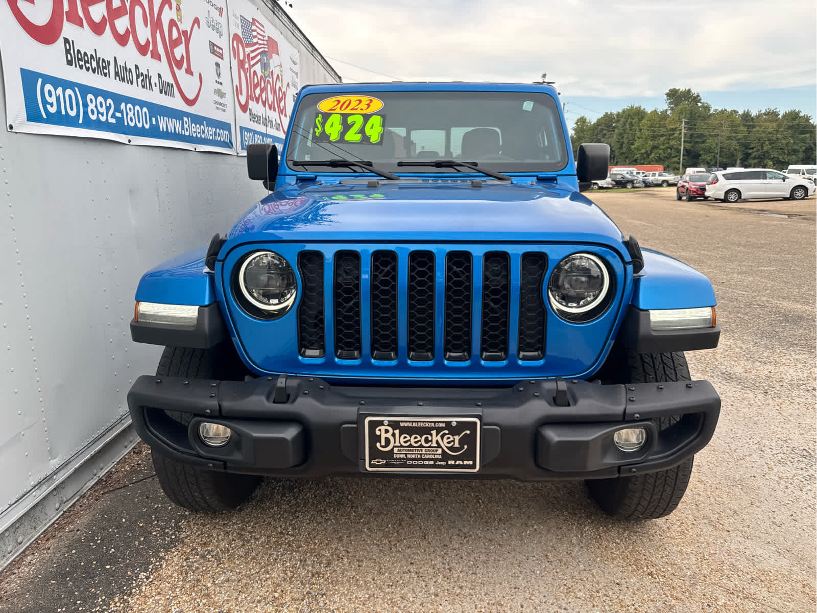 Used 2023 Jeep Gladiator Sport AWD/4WD image 5